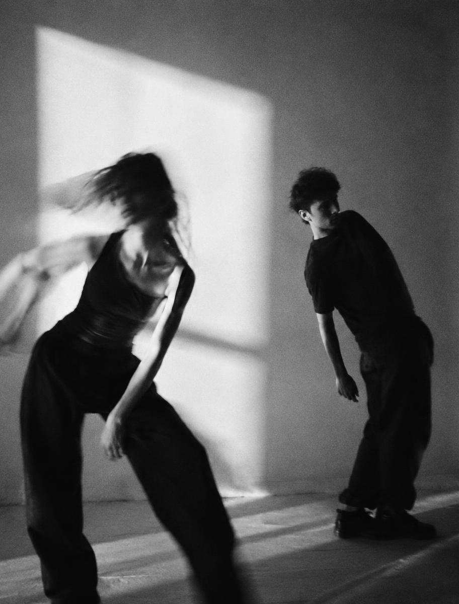 Créateurs contemporains en mouvement, photographie noir et blanc